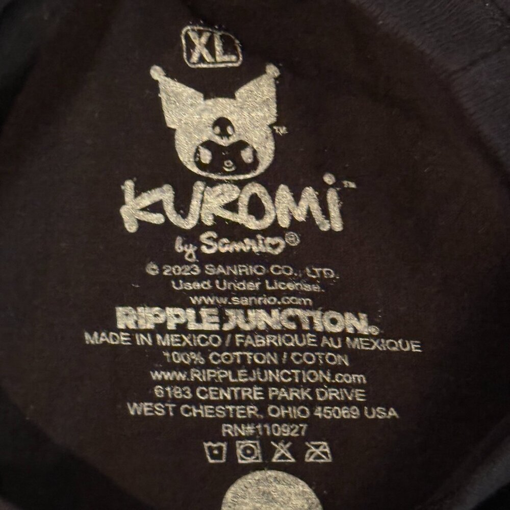 Women's Sandrio Kuromi Karaoke Black T-Shirt Size XL - Picture 3 of 3